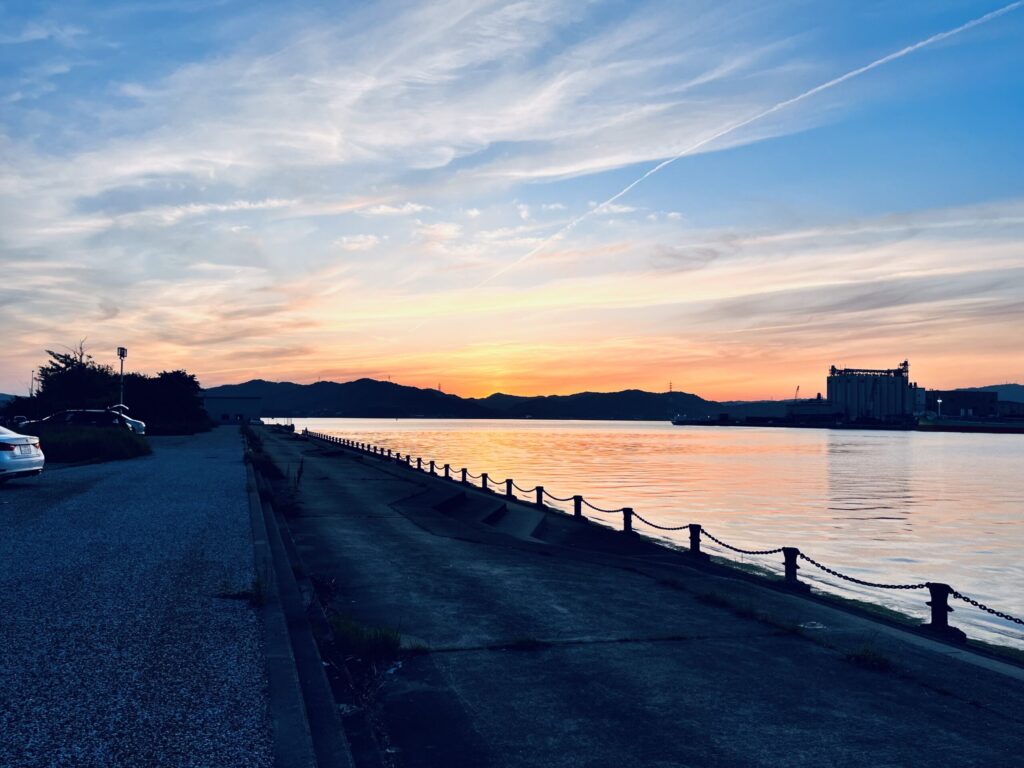 玉島E地区の美しい朝日の画像