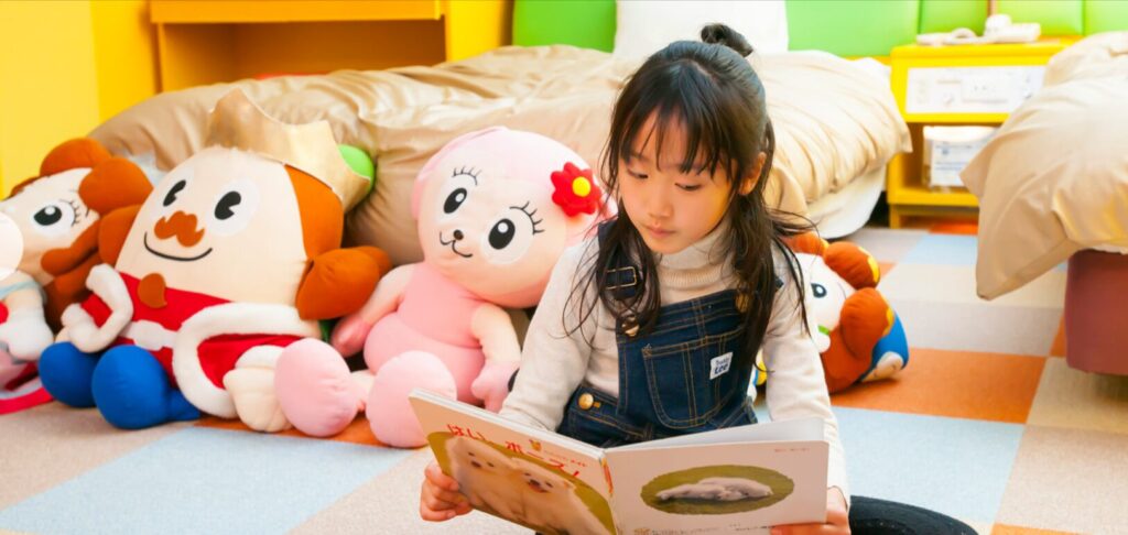 おもちゃ王国ルーム「あおぞら」には、お子さまが喜ぶおもちゃがたくさん置いてあります。